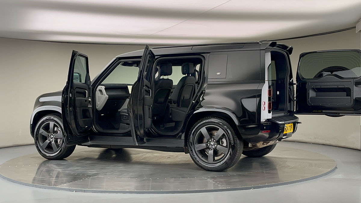 More views of Land Rover Defender 110