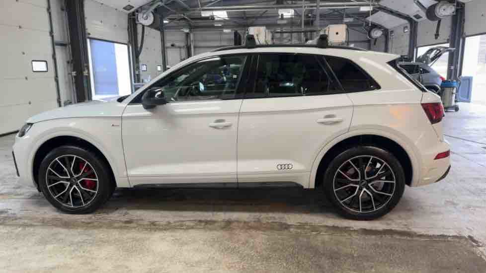 More views of Audi Q5