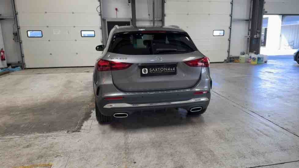 More views of Mercedes-Benz GLA