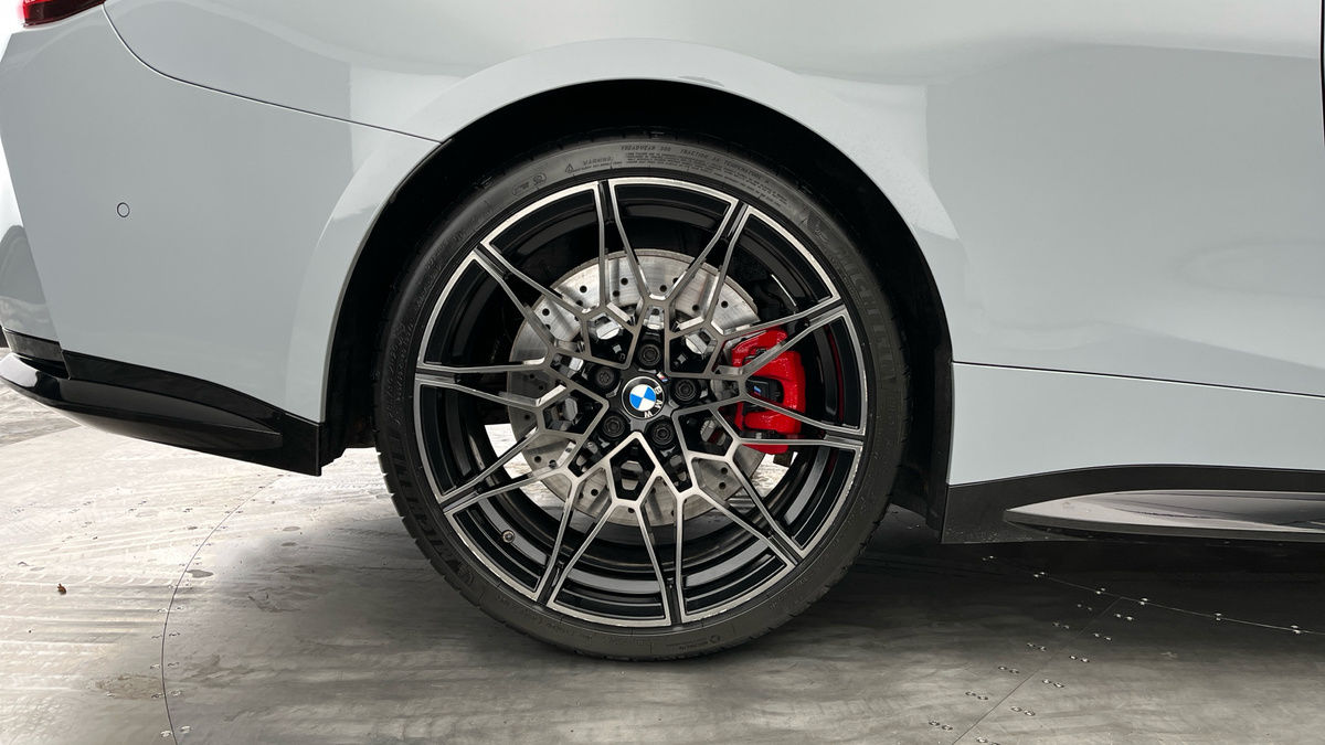 BMW M4 Competition Image 10