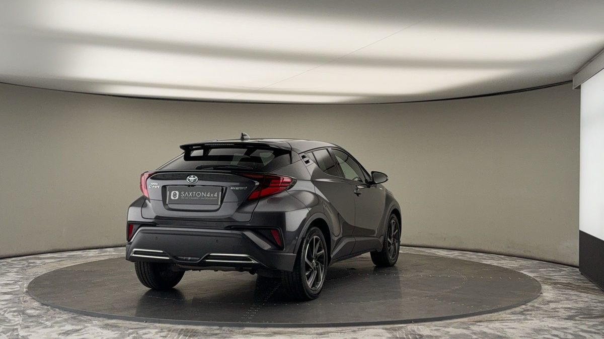 Toyota C-HR Image 19