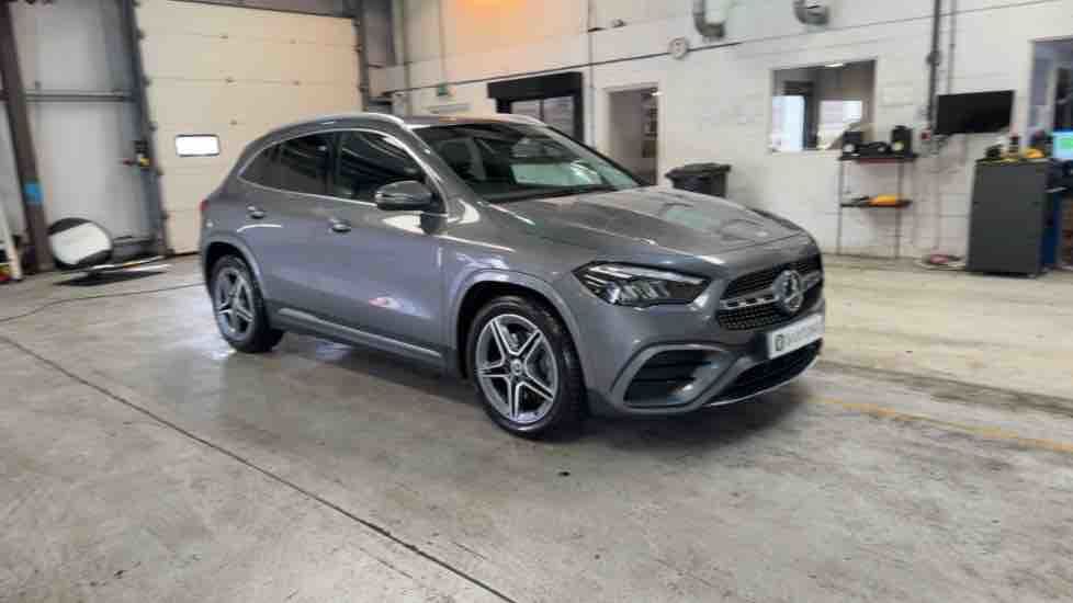 More views of Mercedes-Benz GLA
