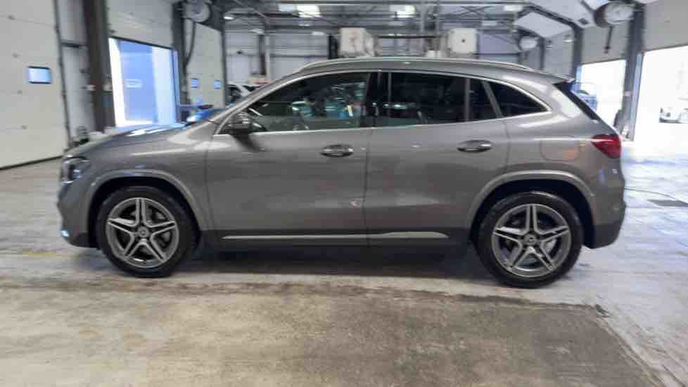 More views of Mercedes-Benz GLA