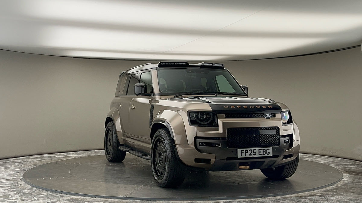 More views of Land Rover Defender 110