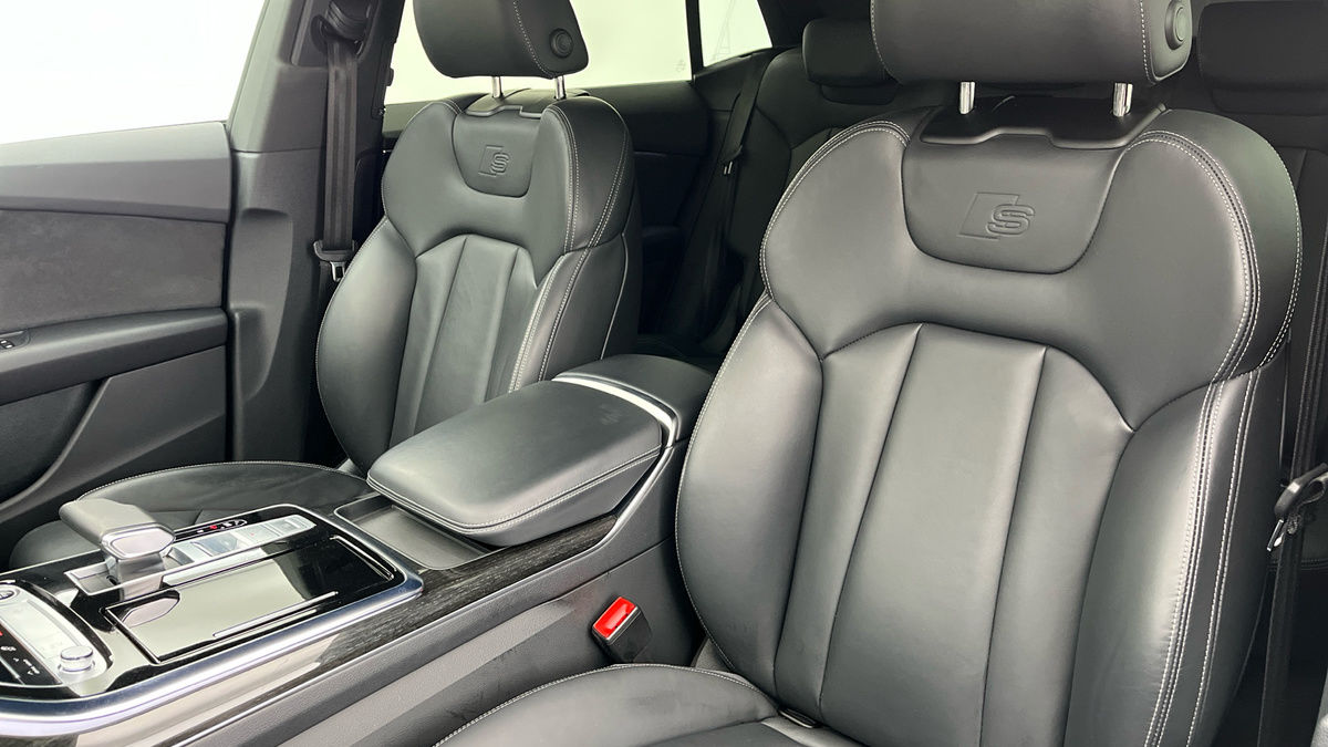 Audi Q8 Image 7