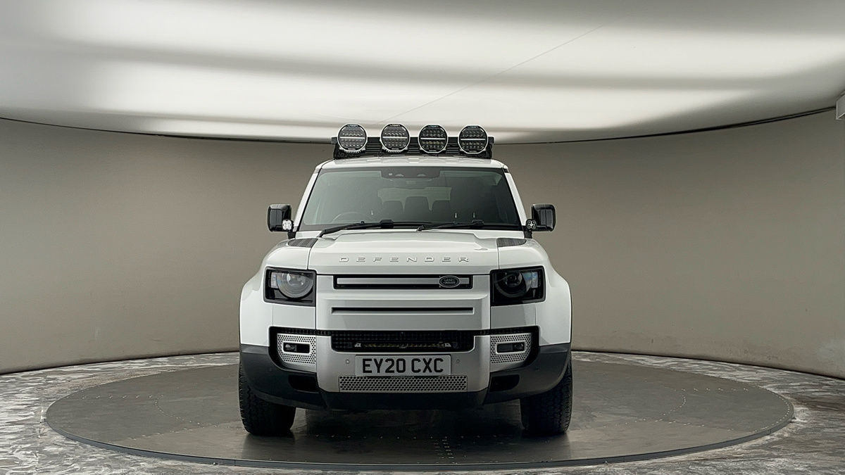 Land Rover Defender 110 Image 3
