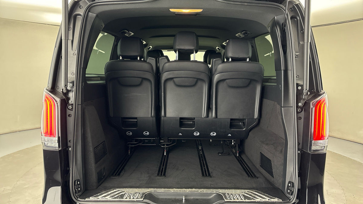 Mercedes-Benz V Class Image 11