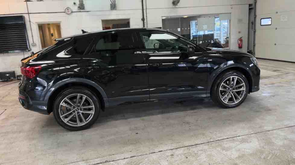 More views of Audi Q3