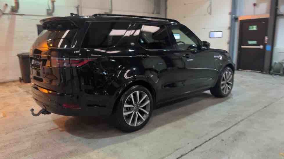 More views of Land Rover Discovery