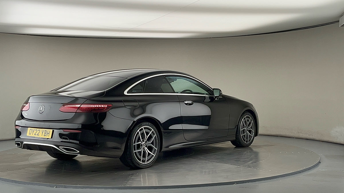 Mercedes-Benz E Class Image 21