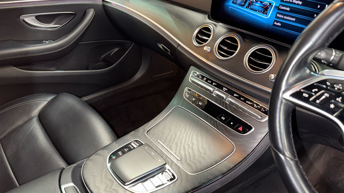 Mercedes-Benz E Class Image 18
