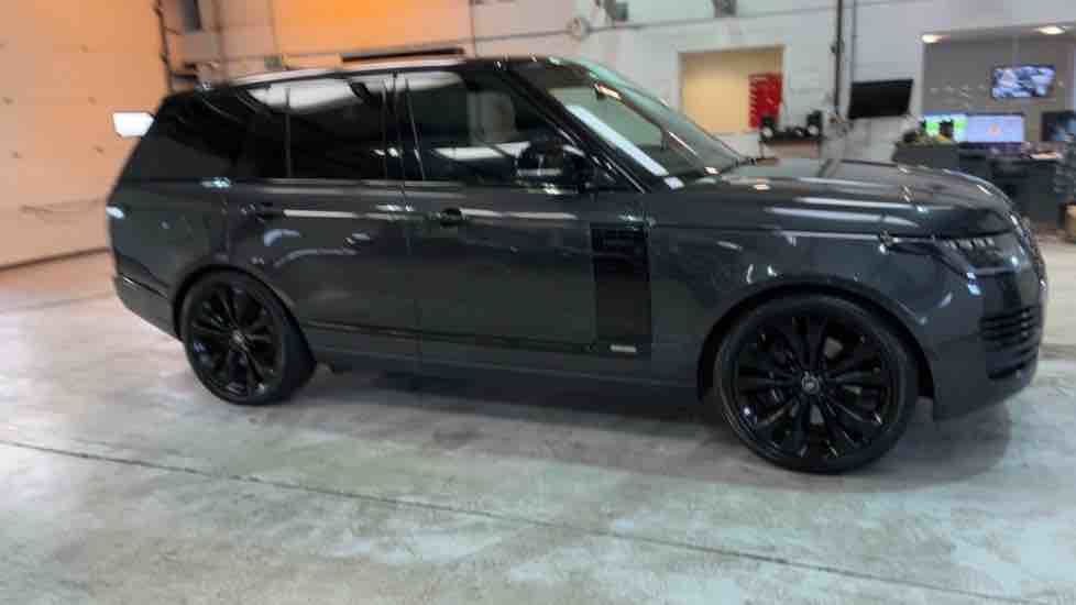 More views of Land Rover Range Rover