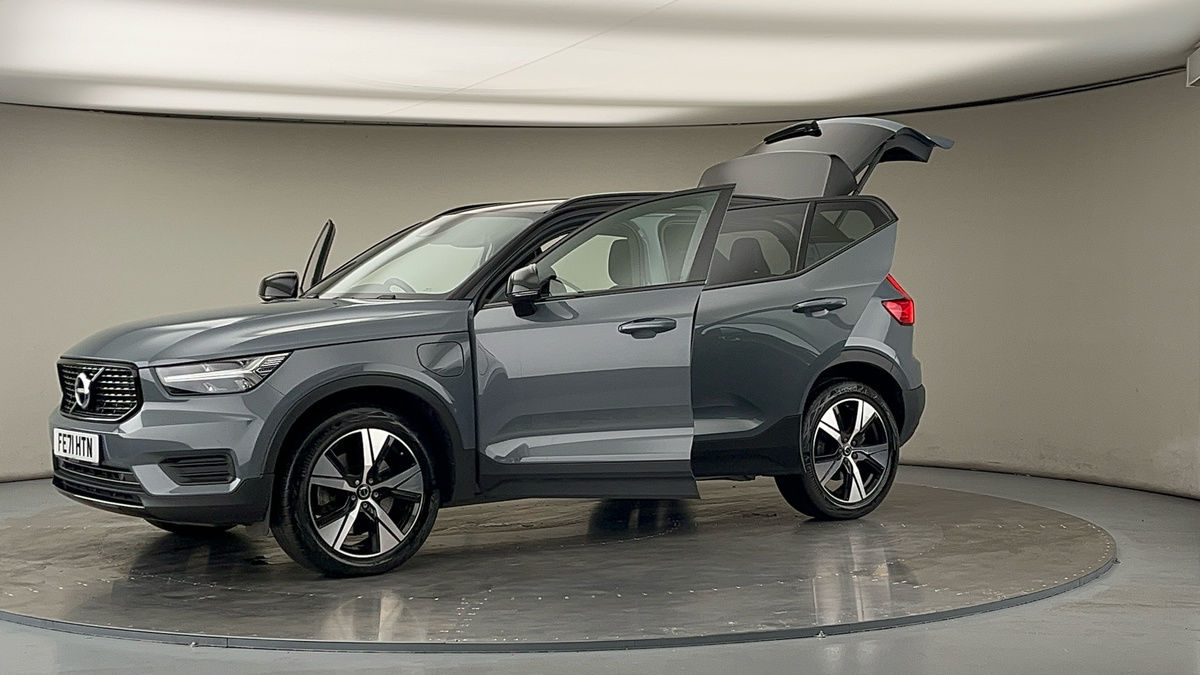 More views of Volvo XC40