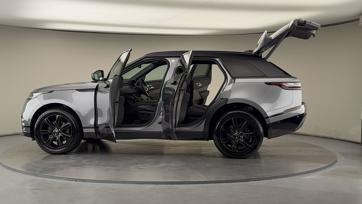 More views of Land Rover Range Rover Velar
