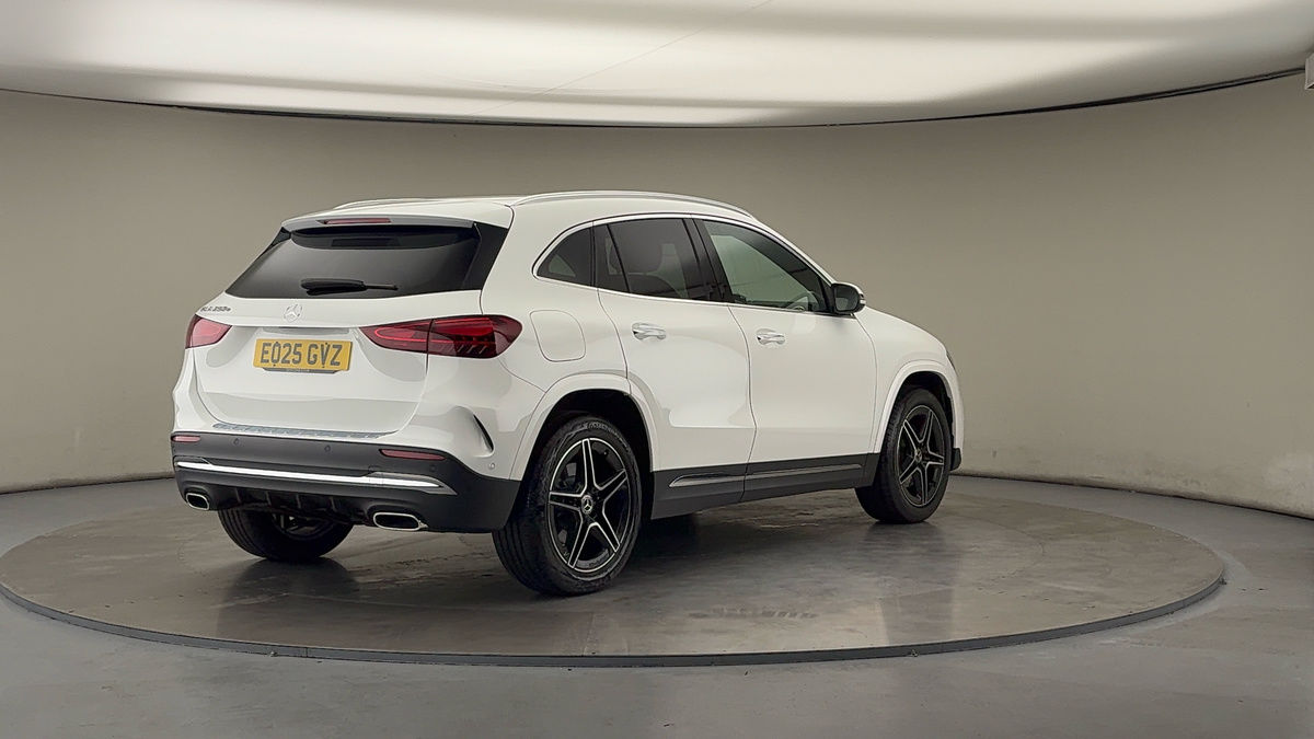 More views of Mercedes-Benz GLA