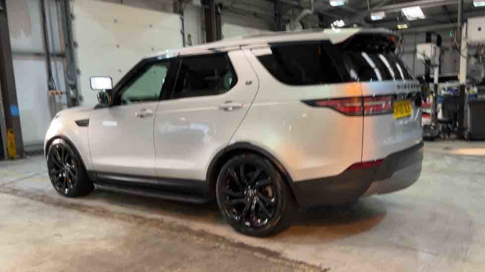 More views of Land Rover Discovery