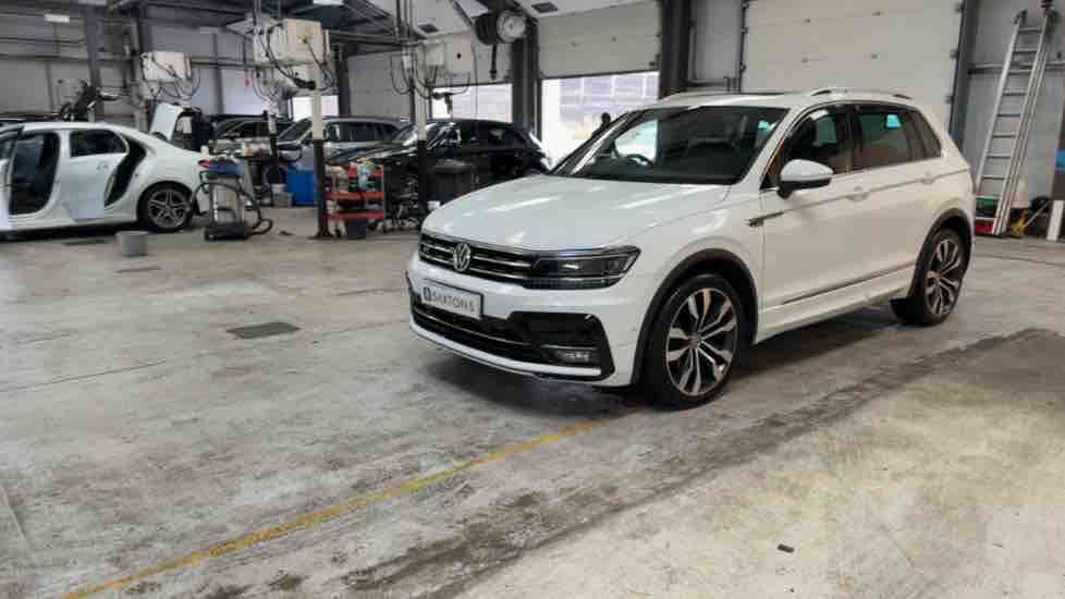 More views of Volkswagen Tiguan