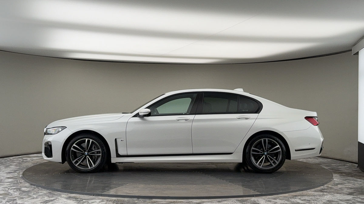 BMW 7 Series Image 15