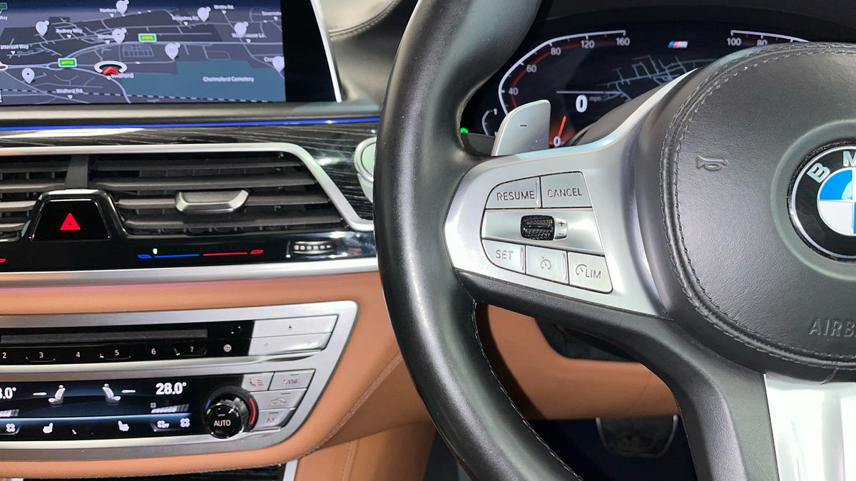 BMW 7 Series Image 13