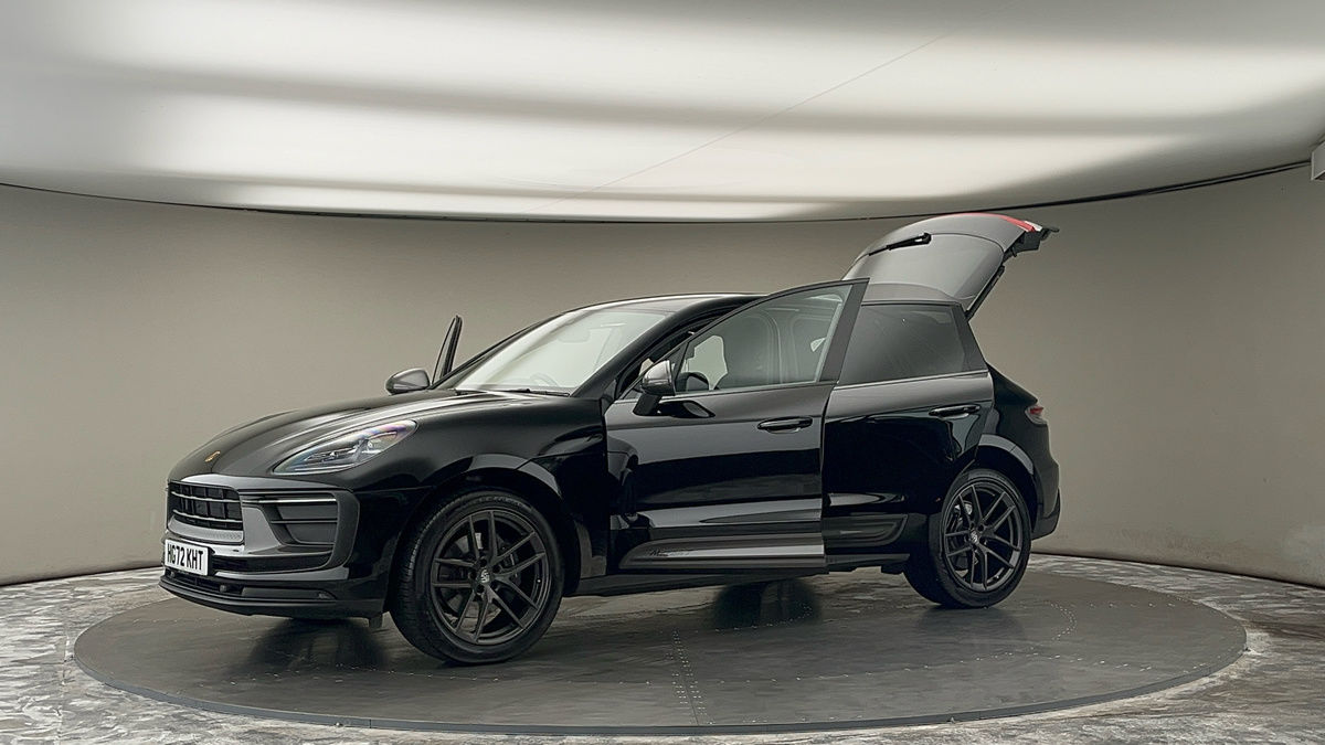 More views of Porsche Macan