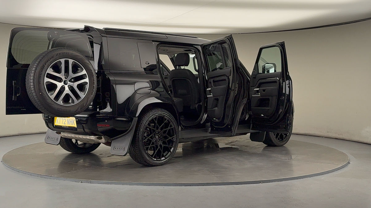 More views of Land Rover Defender 110
