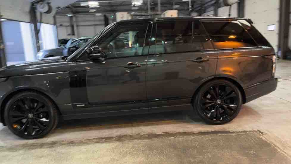 More views of Land Rover Range Rover