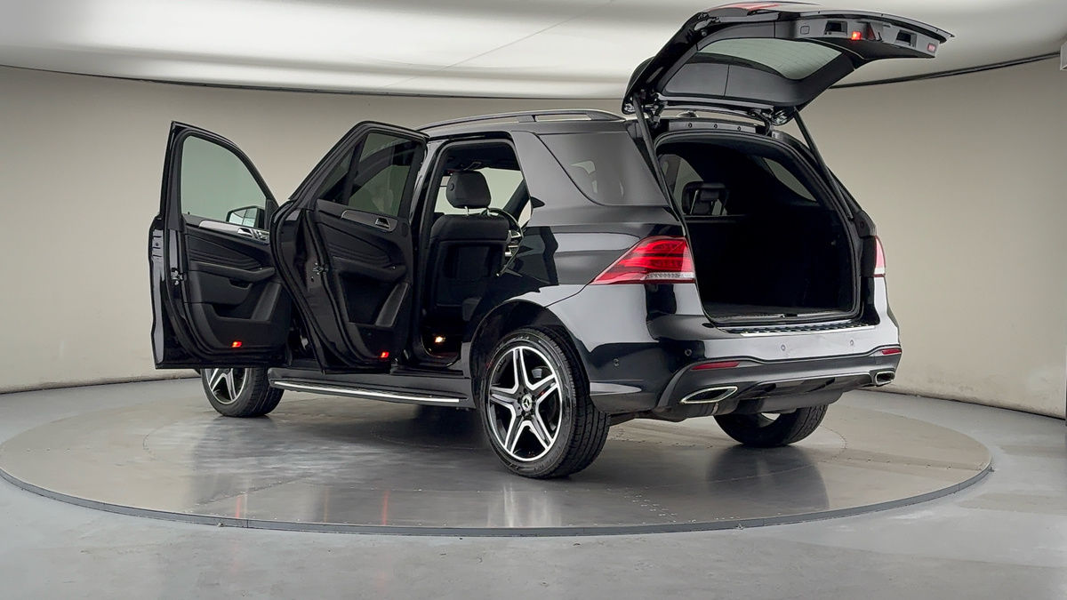 More views of Mercedes-Benz GLE