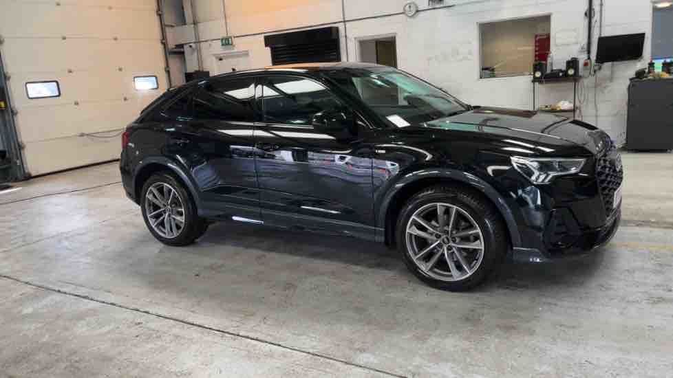 More views of Audi Q3