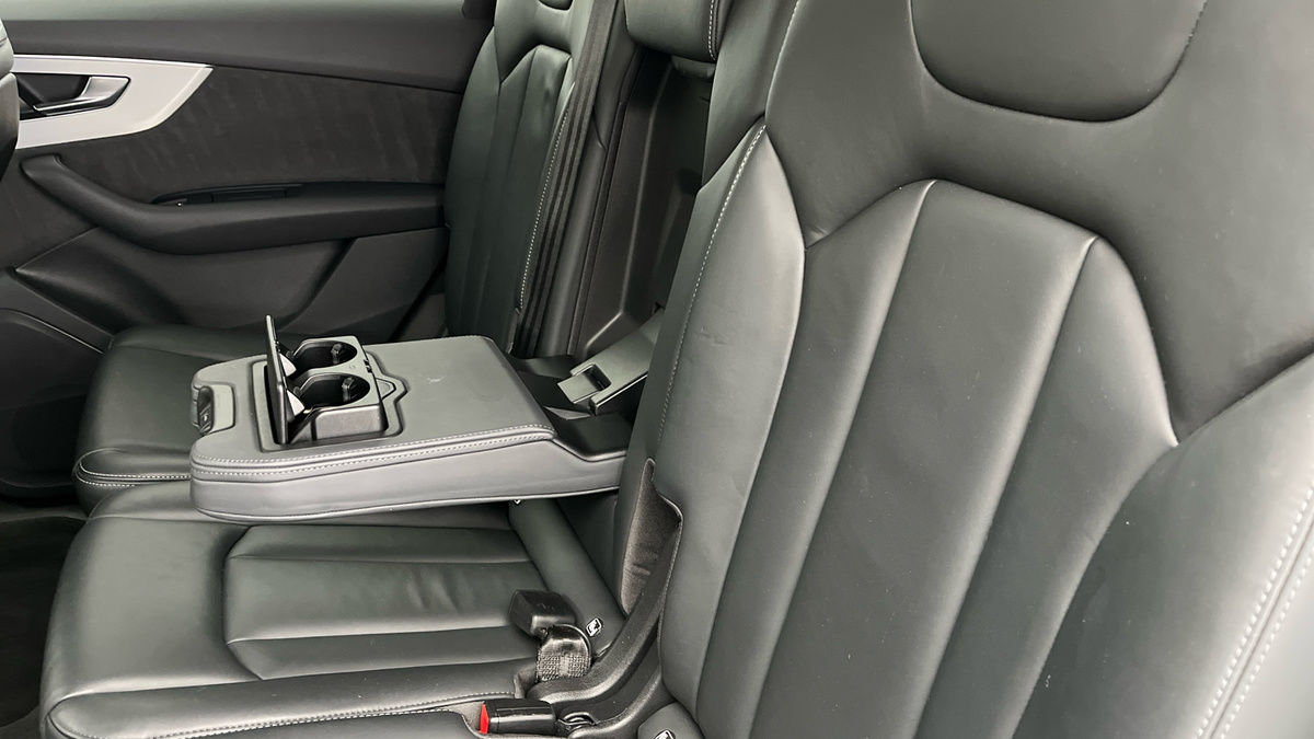 Audi Q7 Image 9