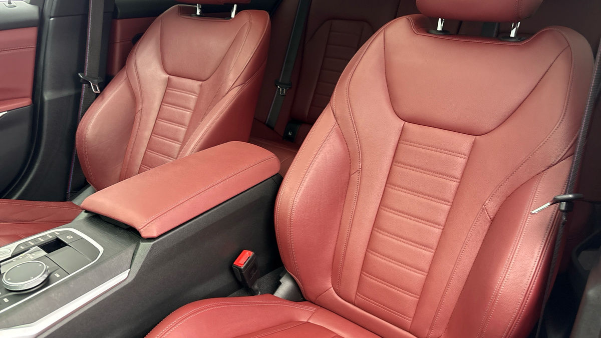 BMW 3 Series Image 7