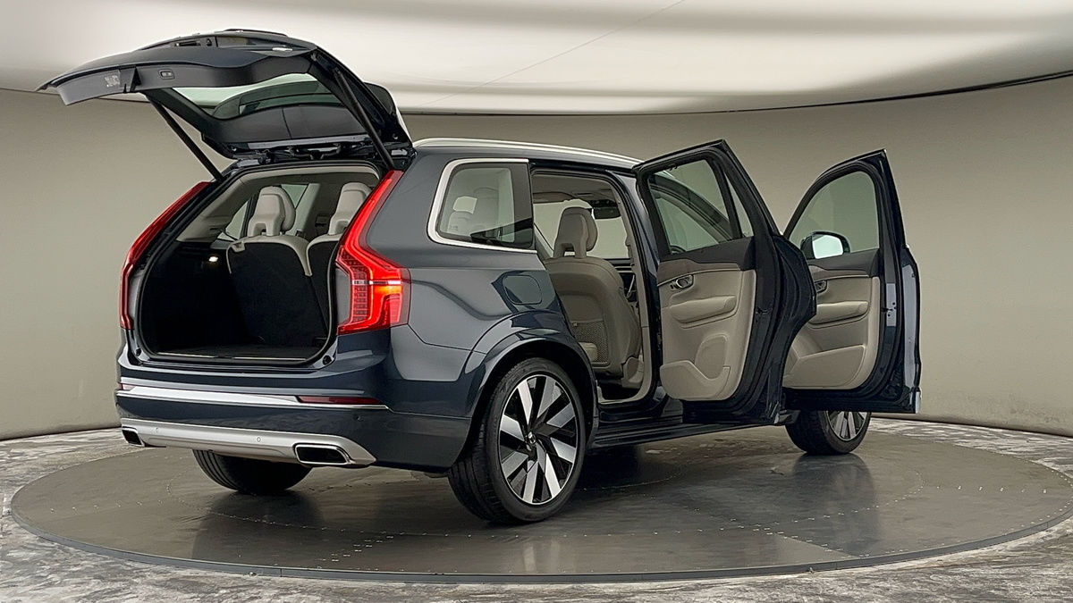 More views of Volvo XC90