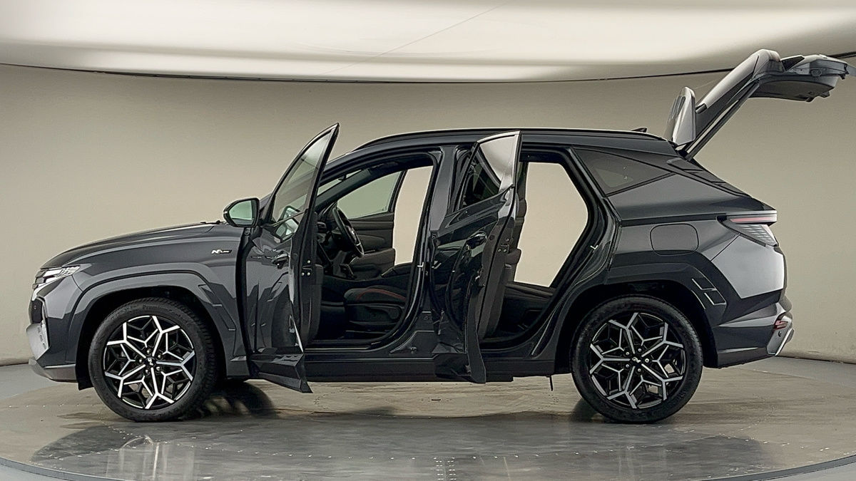 More views of Hyundai TUCSON