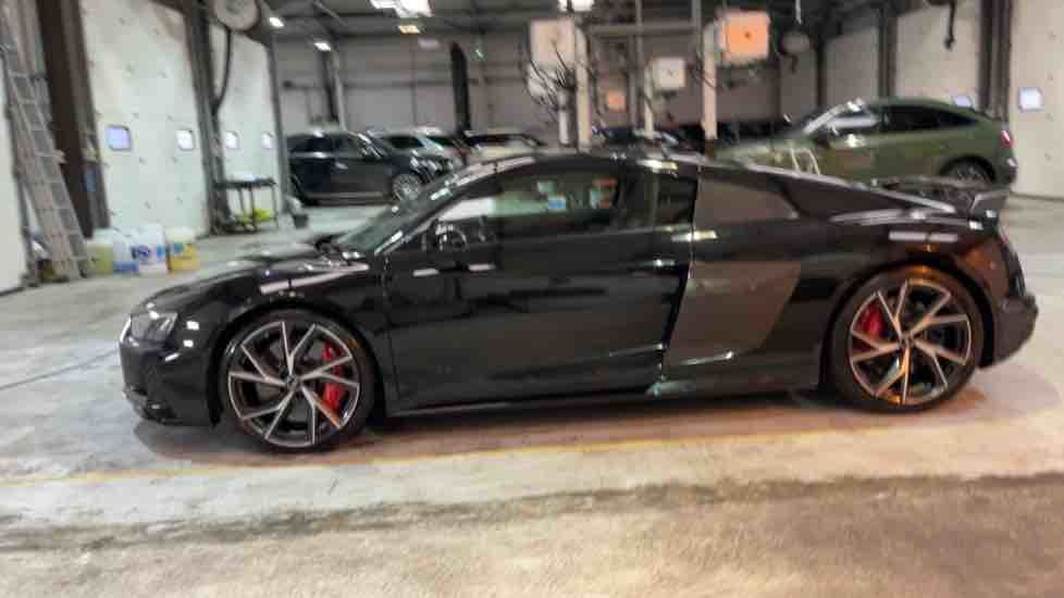 More views of Audi R8