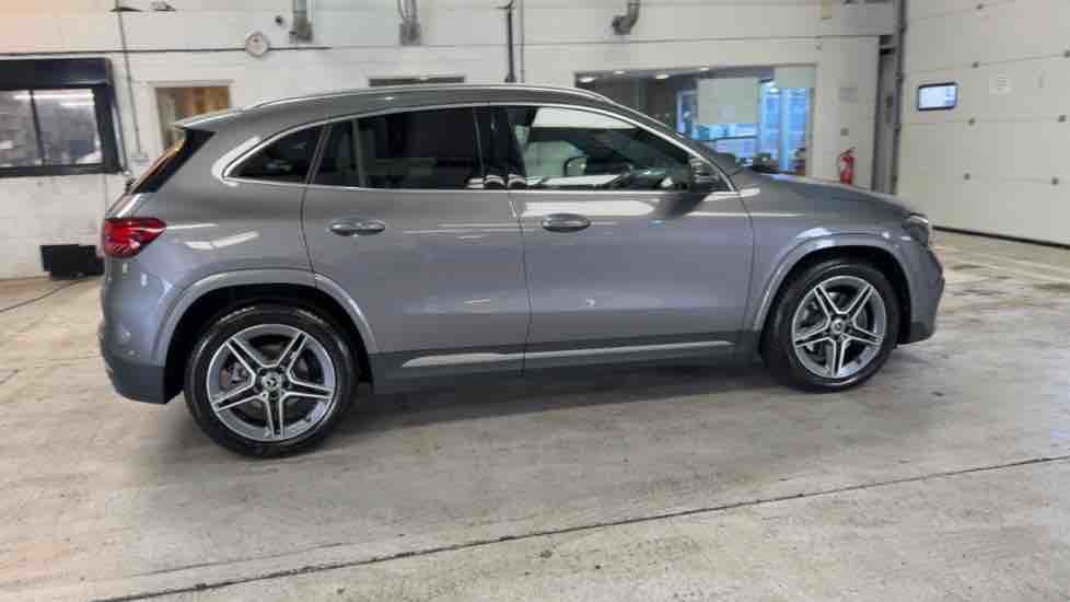 More views of Mercedes-Benz GLA