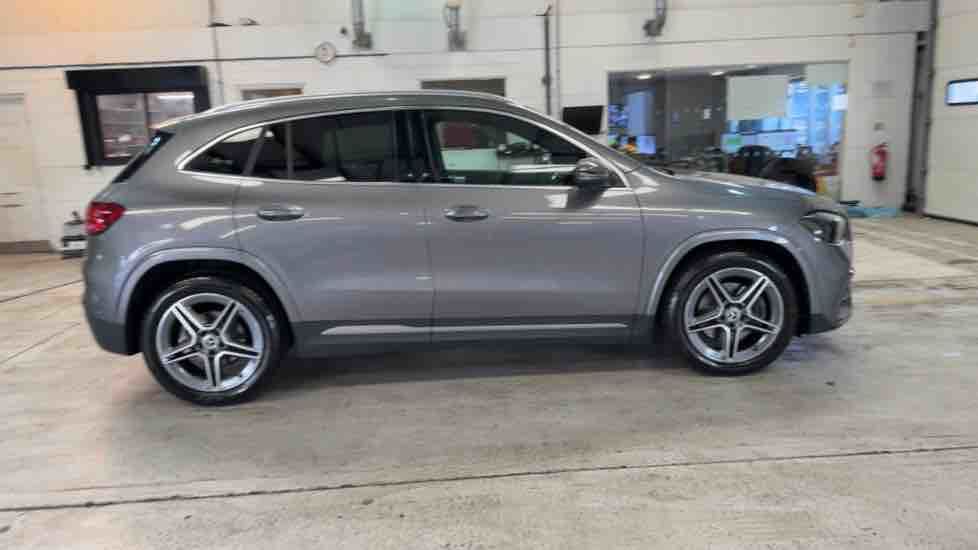 More views of Mercedes-Benz GLA