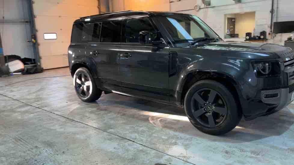 More views of Land Rover Defender 110