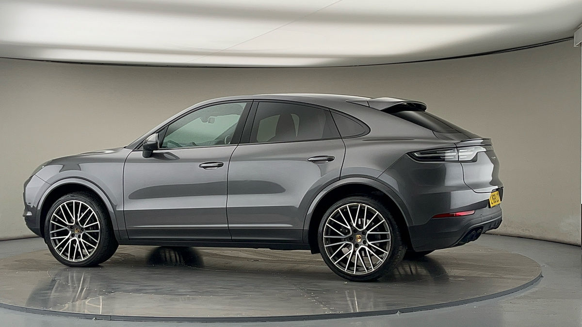 More views of Porsche Cayenne