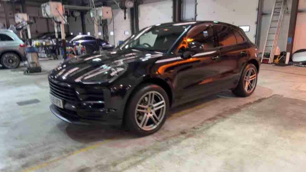 More views of Porsche Macan
