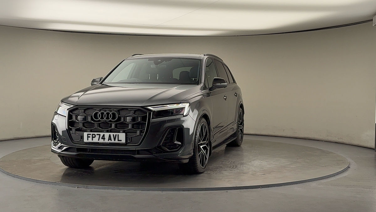 More views of Audi Q7