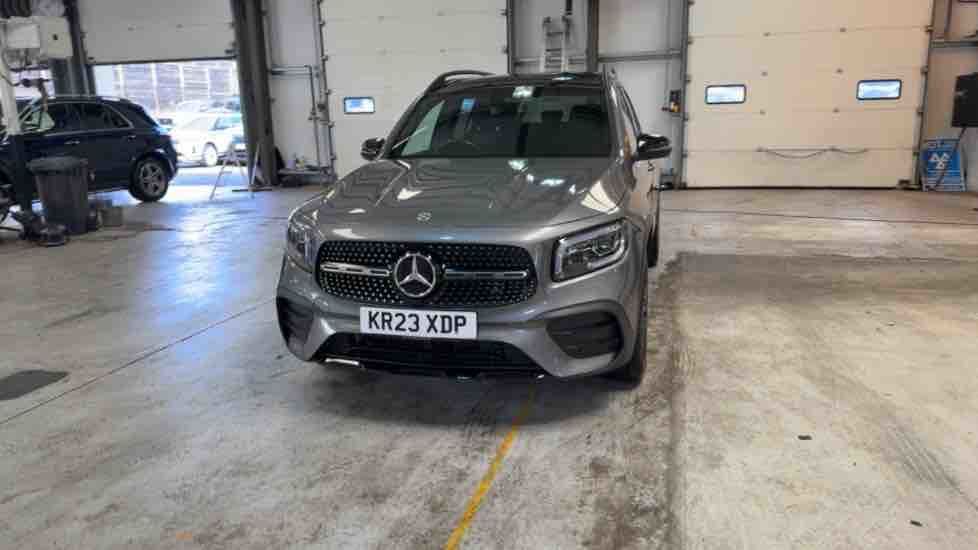 More views of Mercedes-Benz GLB