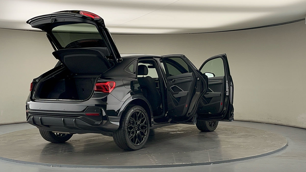 More views of Audi Q3