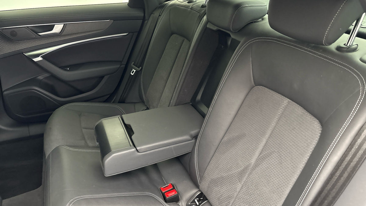 Audi A6 Saloon Image 9