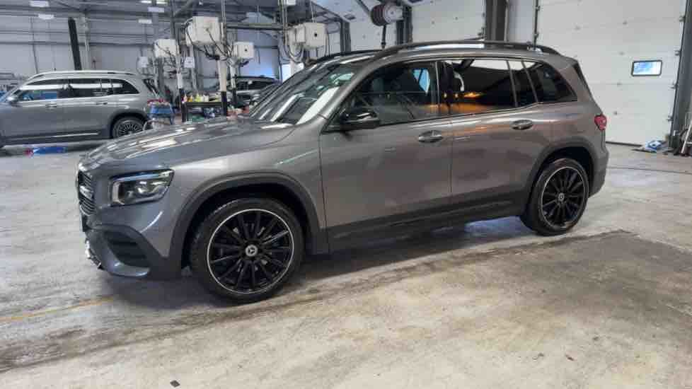 More views of Mercedes-Benz GLB