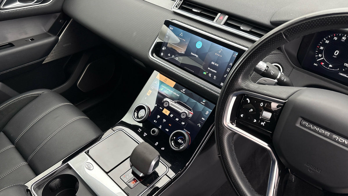 Land Rover Range Rover Velar Image 18
