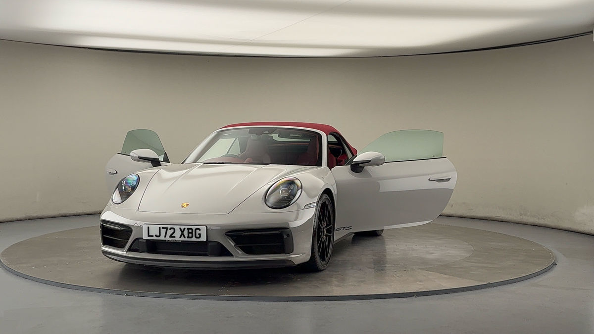 More views of Porsche 911