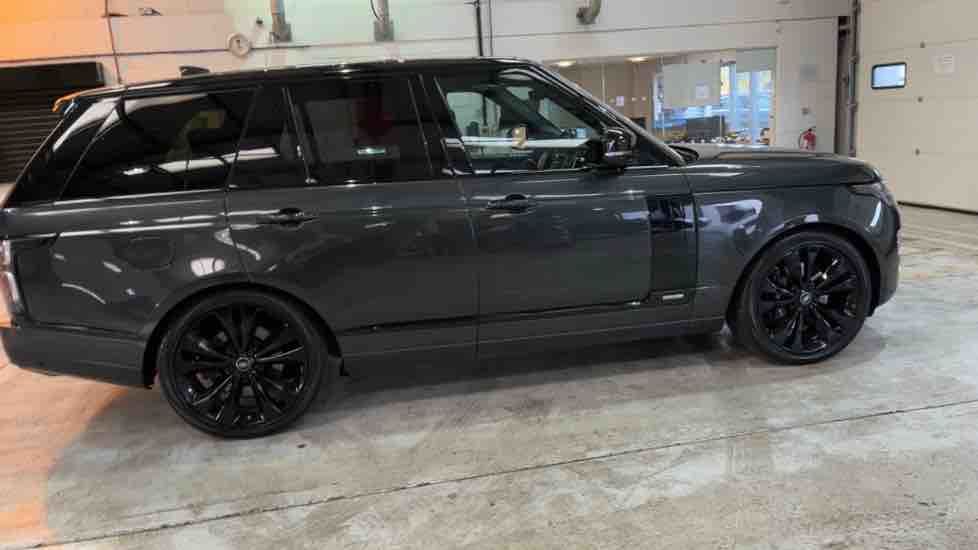 More views of Land Rover Range Rover