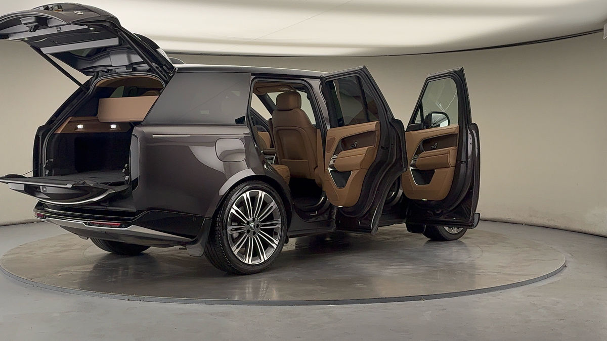 More views of Land Rover Range Rover