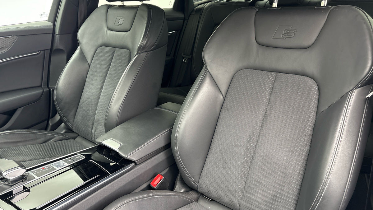 Audi A6 Saloon Image 7
