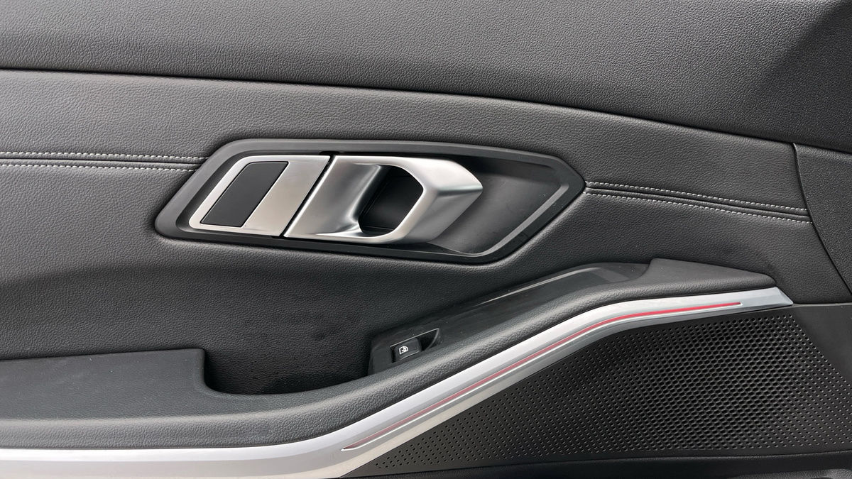 BMW 3 Series Image 19