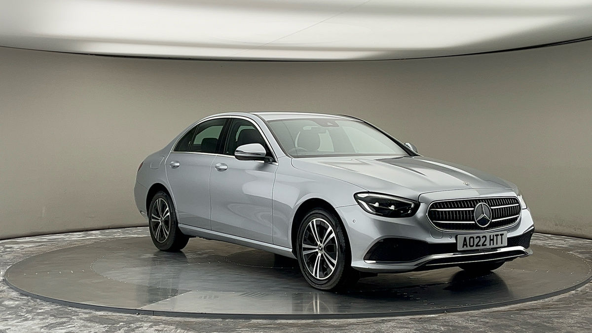 Mercedes-Benz E Class Sticky Header Image